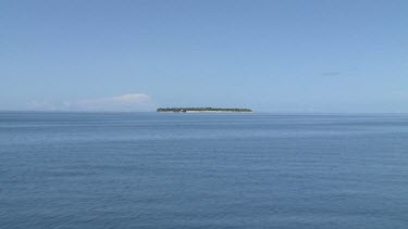 On boat heading towards Heron Island