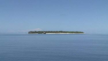 On boat heading towards Heron Island