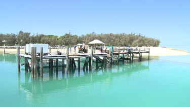 On boat heading towards Heron Island Pier