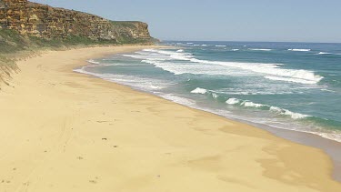 Waves along the coast at the Great Australian Bight