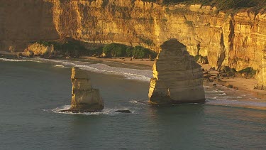 Cliffs behind the 12 Apostles at the Great Australian Bight