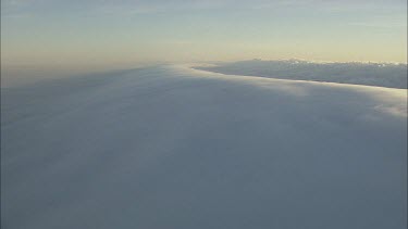 Aerial cloud. Morning Glory. A rare meteorological cloud phenomenon, Northern Australia's Gulf of Carpentaria. A roll cloud that can be up to 1000 kilometres long, 1 to 2 kilometres high. Wave cloud.