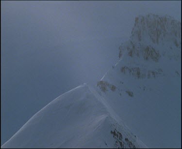 Landscape fogged by snow drift