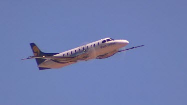 Propeller plane flying