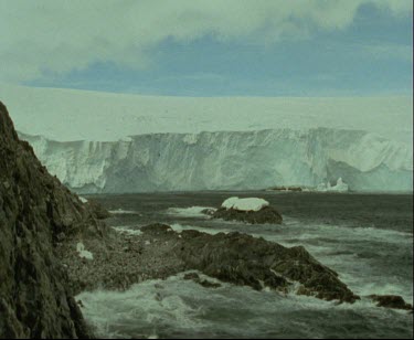 Edge of ice sheet or ice shelf