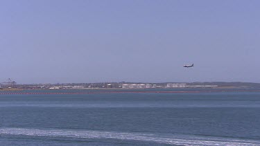 Jetstar plane landing