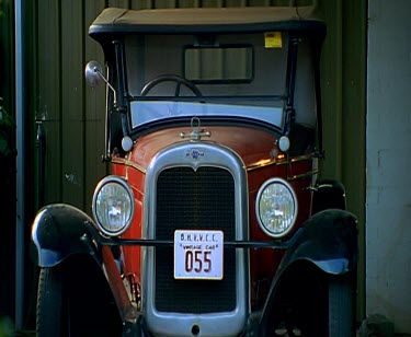 Pro Hart sculpture park. Antique car.