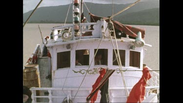 Valerie Taylor with Taiwanese clam poachers