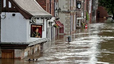 The River Ouse & Kings Arms, City Of York, England