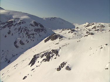 CM0001-NP-0029898 Snow-covered mountain landscape