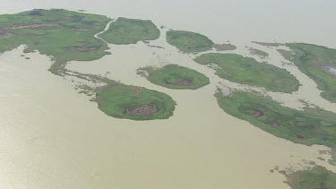 Small islands in the water in Coorong National Park