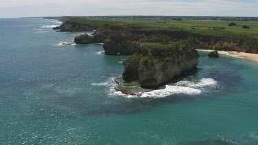 12 Apostles limestone stacks at the Great Australian Bight