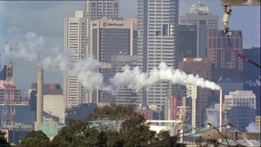 Smoke billoWS before the Melbourne CBD