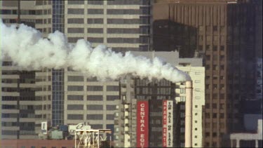 Smoke billoWS before the Melbourne CBD