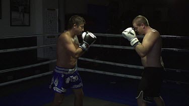 2 dangerous Boxing inside the ring_MWS