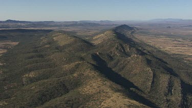 Sparse vegetation on the mountains of Flinder Ranges
