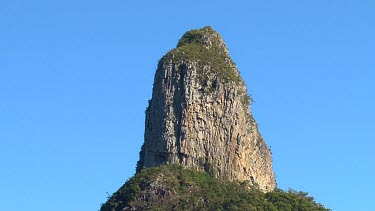 Mt Coonowrin from Mt Coonowrin Rd z.in-back