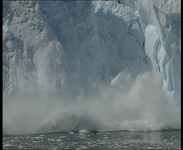 Ice avalanche into sea