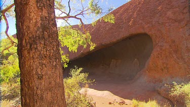 wave shaped rock at Kings Canyon Uluru, water erosion.