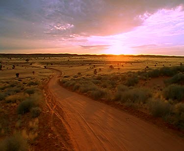 Dirt track 4wd sunset
