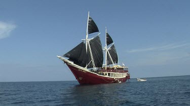 Seven Seas, Indonesia, Mark Heighs, Boat Charter