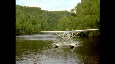 Water plane Franklin river
