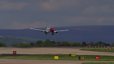 Norwegian Air Boeing 737-800 Landing, Manchester Airport, England