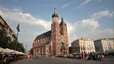 Saint Mary'S Mariacki Church & Horse & Carraige, Krakow, Poland