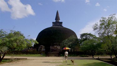 Rankoth Vehera Stupa & Model, Polonnaruwa, Sri Lanka